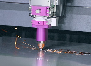 How to correctly replace the protective lens of the laser cutting machine